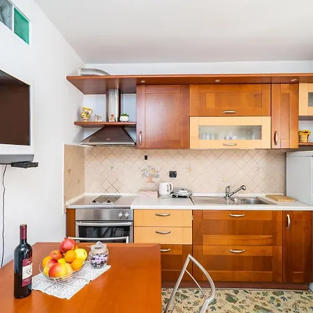 Apartment Kry Kry *